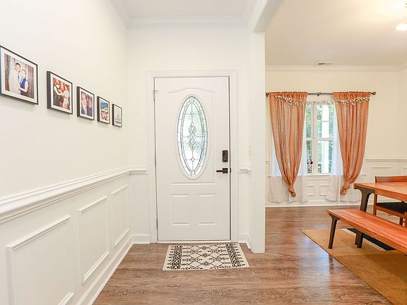 3rd image of 3917 Columbus Ave