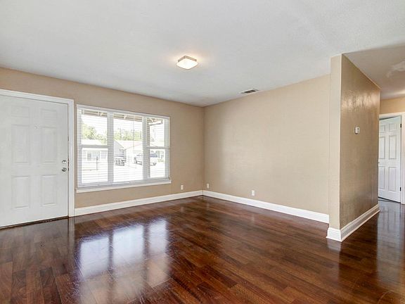 3rd image of 6104 Georgia Dr