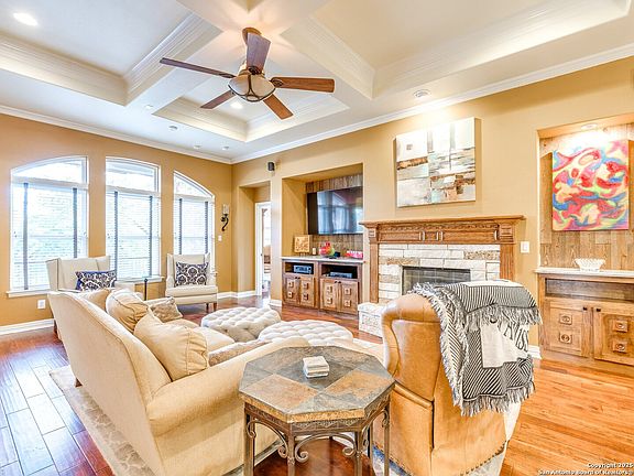 4th image of 1511 Crooked Stick