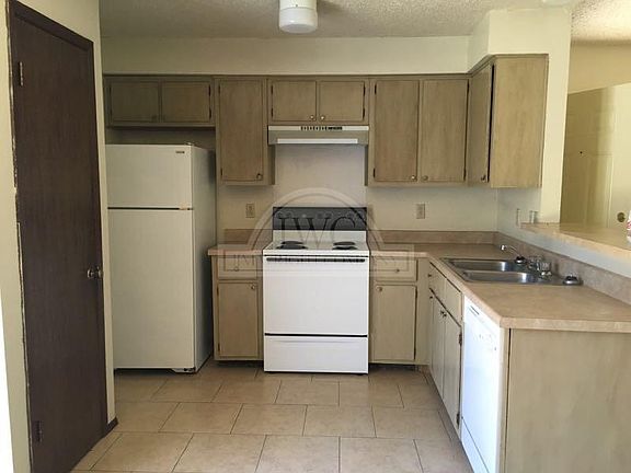 4th image of 2402 Shoemaker Dr