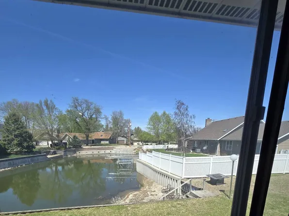 20 Lakeshore Dr APT 3, Columbus, NE 68601