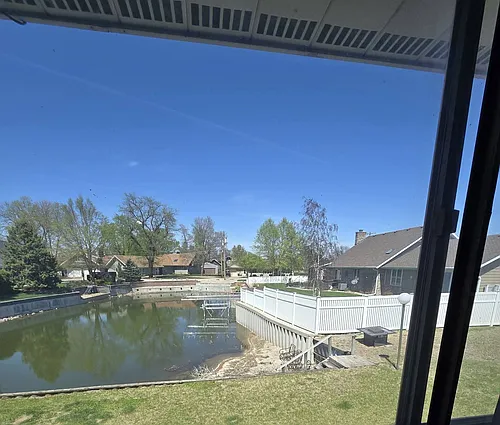20 Lakeshore Dr #3 Photo 1