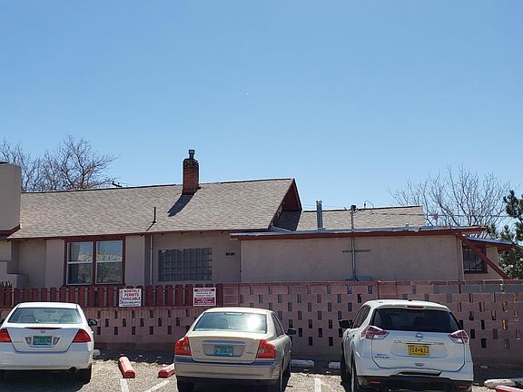 2nd image of 119 Maple St NE #119A
