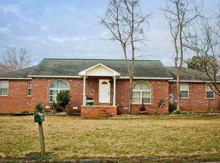200 Lark Ln, Harrison, AR 72601