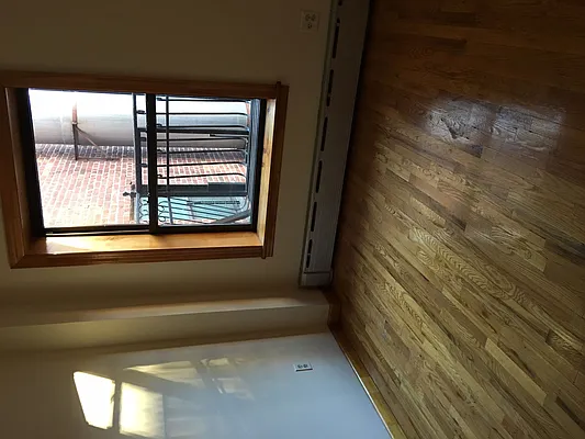 Rented by Peter Meskouris LREB | media 33