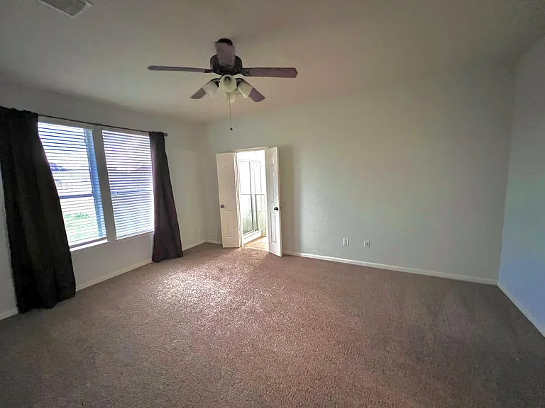 Bryce Manor Ln — Photo 10