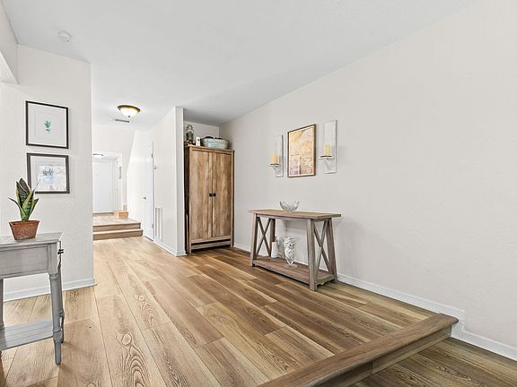 5th image of 470 NW 70th Avenue #406