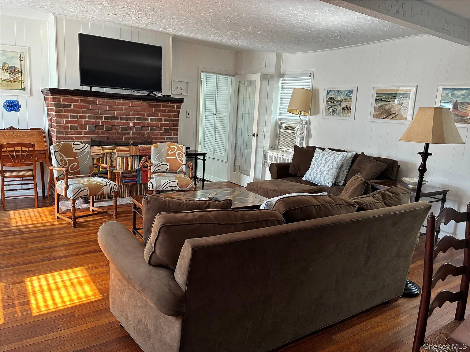 5 bed, 2.0 bath, 1796 sqft, $3,500 — Photo 3
