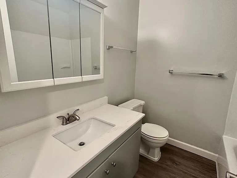 745 F St #2 — Photo 8