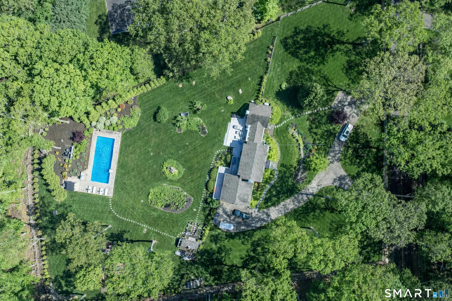 7 Birch Hill Road photo 1