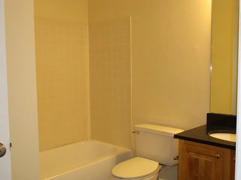 2065 Dixie Belle Dr #N — Photo 11