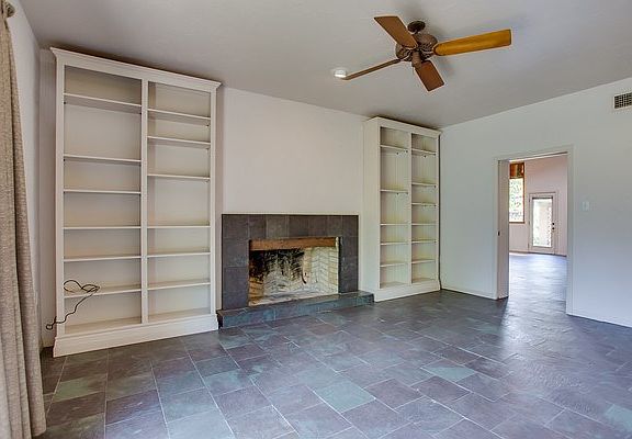 3rd image of 302 Riverhill Blvd
