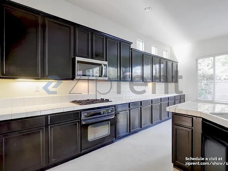 856 Morningside Dr — Photo 10
