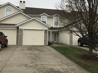 1226 NW Hidden Ridge Cir, Blue Springs, MO 64015