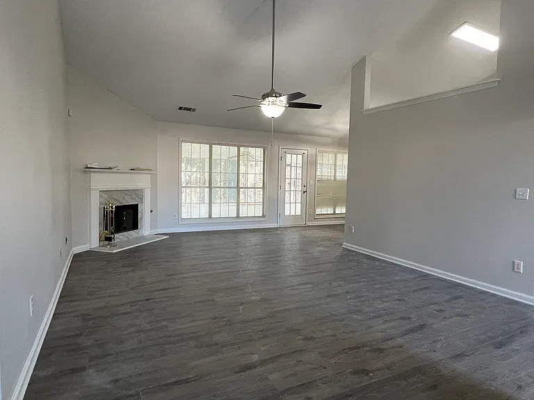 2730 Cambridge Park Dr — Photo 3