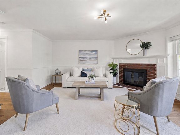 4th image of 128 Parker St APT 2C