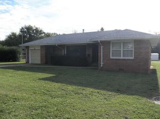 1528 S East St, Blackwell, OK 74631