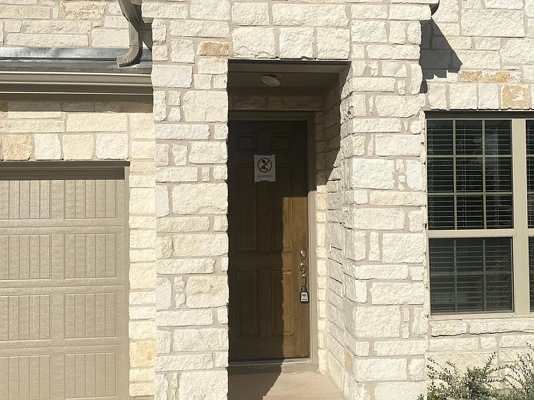 609 Silent Creek Cv — Photo 4