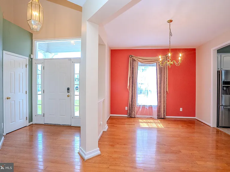 31 Hawthorn Dr — Photo 4