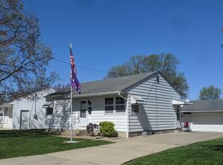 11 Friendly Ln, Ottumwa, IA 52501