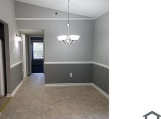 8 Banyan Wood Ct APT 302, Baltimore, MD 21221