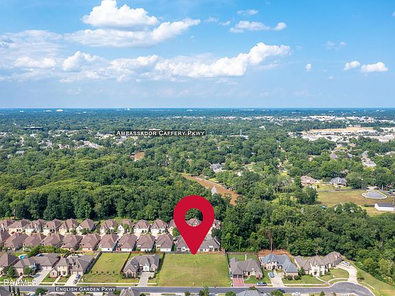 5th image of 225&227 English Gardens Pkwy