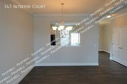 3 bed, 2.5 bath, 1550 sqft, $1,775 — Photo 4
