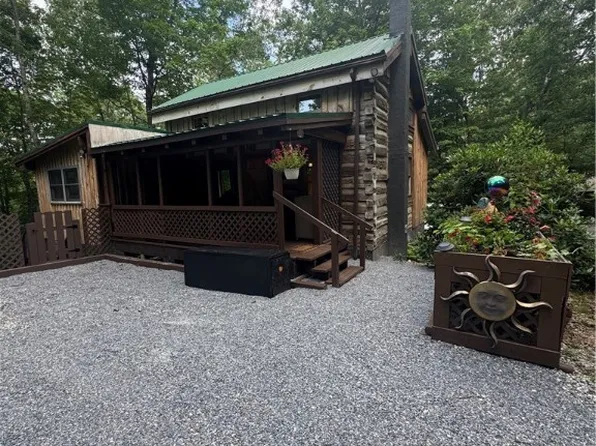 181 Oak Lane, Newland, NC 28657