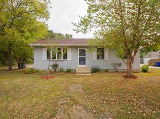 822 Bishop Ave, Waterloo, IA 50707