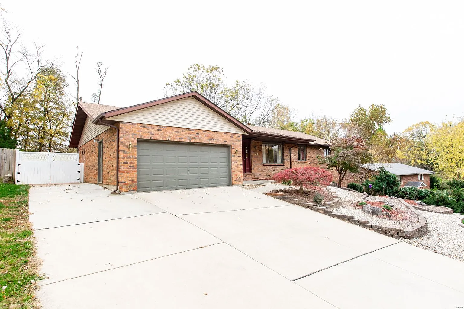 388 Westglen Dr photo 1