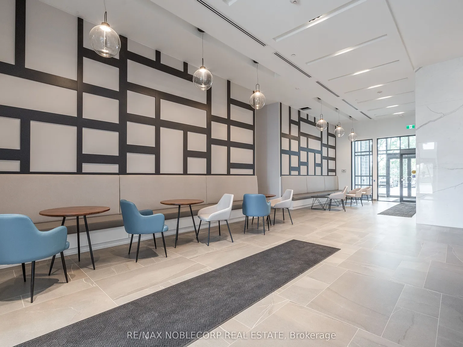South District Condos — Photo 4