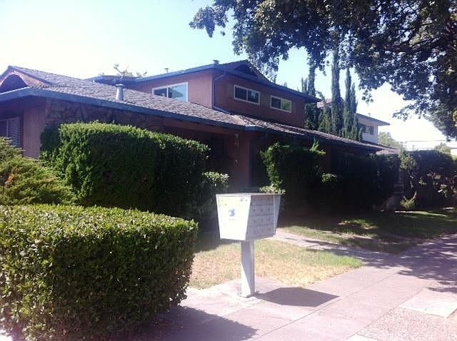 1st image of 1581 Mendenhall Dr APT 2