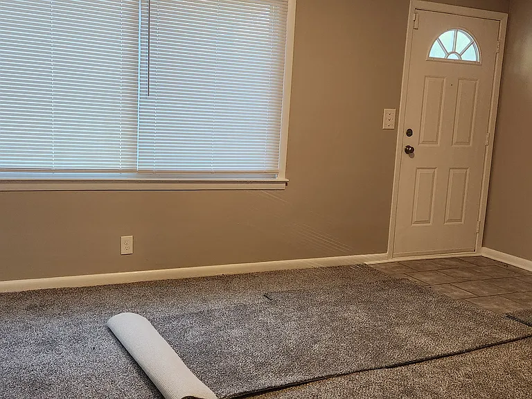 4418 Vernon Ave — Photo 5