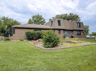 21431 163rd St, Basehor, KS 66007