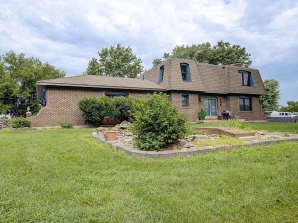 21431 163rd St, Basehor, KS 66007