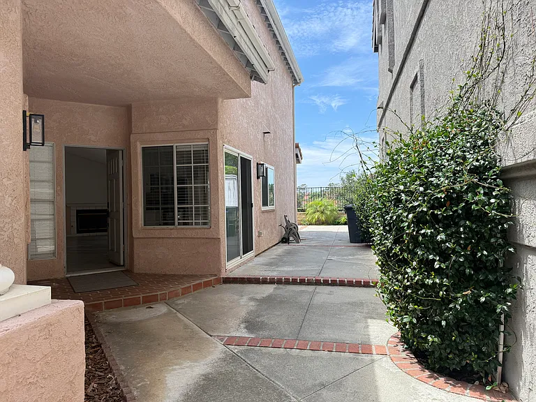 1438 Golfcrest Pl — Photo 34