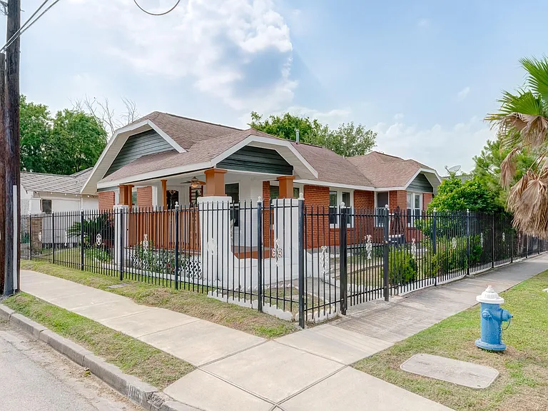 1115 Morris St — Photo 31