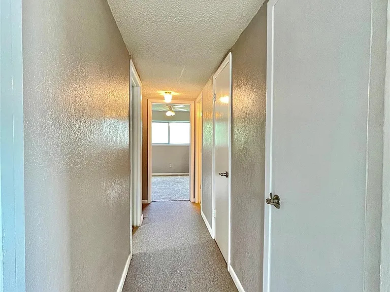 509 Dwyer St — Photo 17