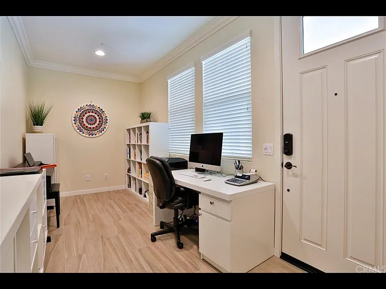19 Abarrota St — Photo 14