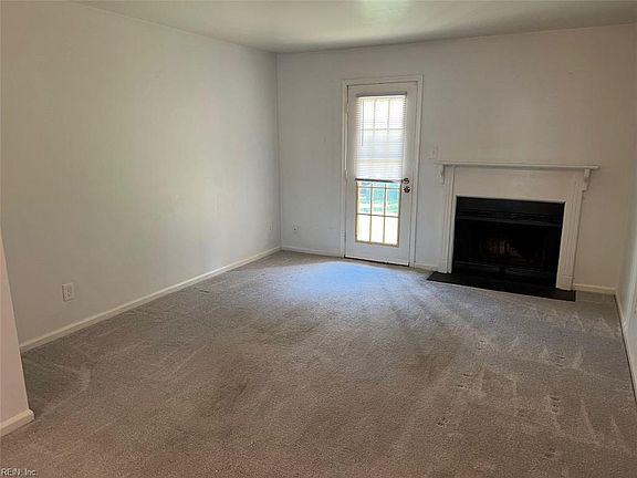5th image of 1408 Deerpond Ln