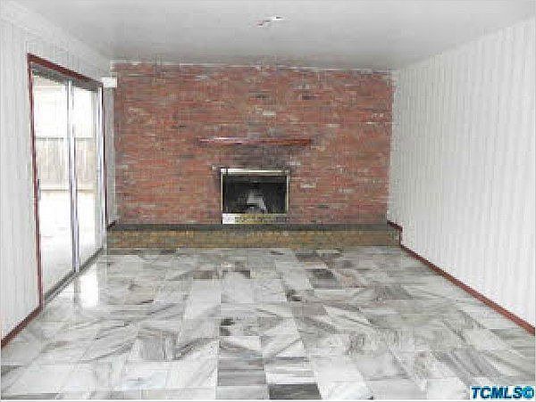 2nd image of 1011 Mountain View Dr