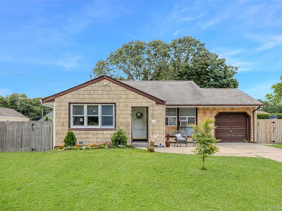 1st image of 18 Mallard Avenue