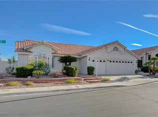 8201 Point View Ct, Las Vegas, NV 89128