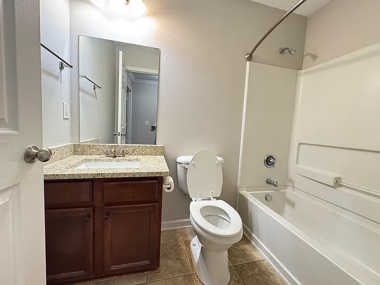 205 Laramie Cir NW — Photo 24