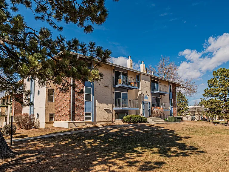 12141 Melody Dr #301 — Photo 2