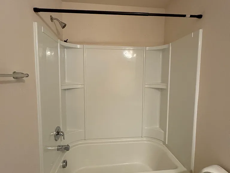 814 Bristol Bridge Dr — Photo 16