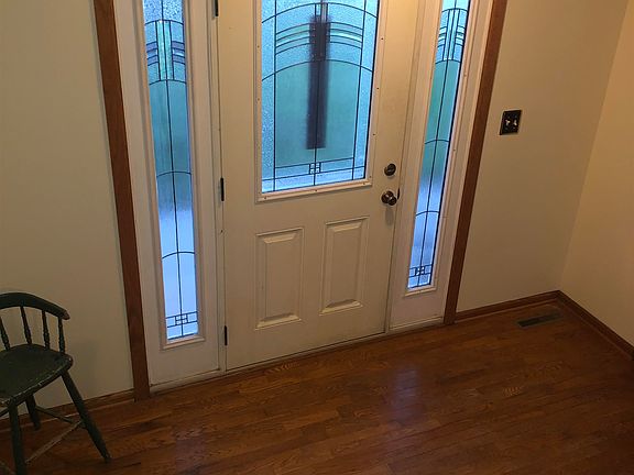4th image of 1082 Westridge Dr
