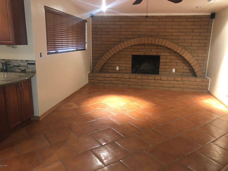 1st image of 3935 N Tres Lomas Dr