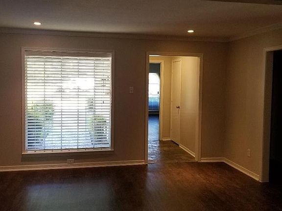 3rd image of 10505 Pagewood Dr