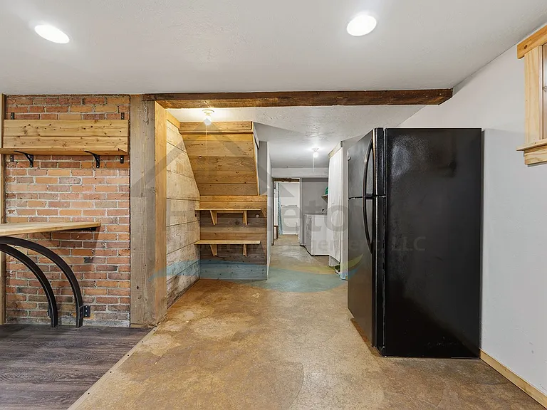 801 E Harrison Ave — Photo 21